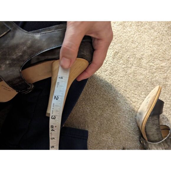 Ellen verbeek grey heels with detachable foot cuff sz 40 euc - Picture 7 of 7